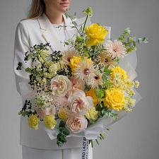 “Blooming” Signature Bouquet