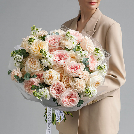 “Trembling Feelings” Trio Bouquet