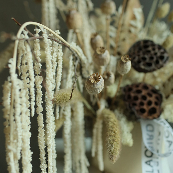 “White Grace” Dried Flower Composition