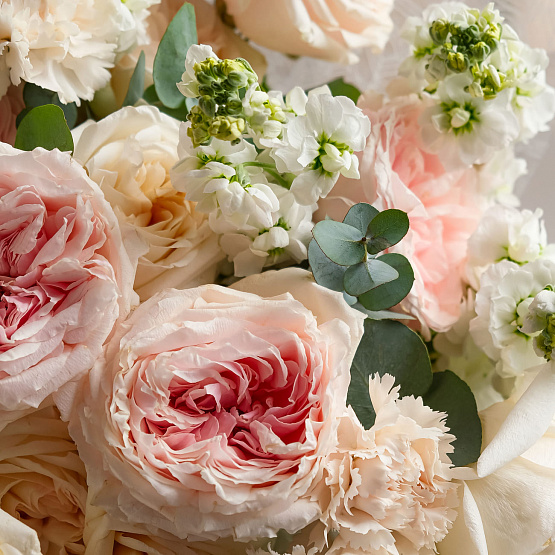 “Trembling Feelings” Trio Bouquet